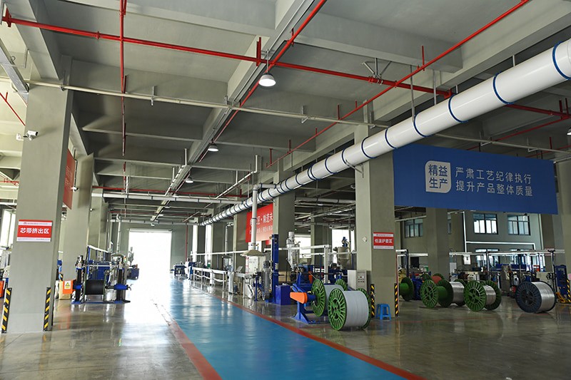 Компания Anhui Huanrui пожертвовала партию обогревателей для борьбы с эпидемией нового коронавируса.