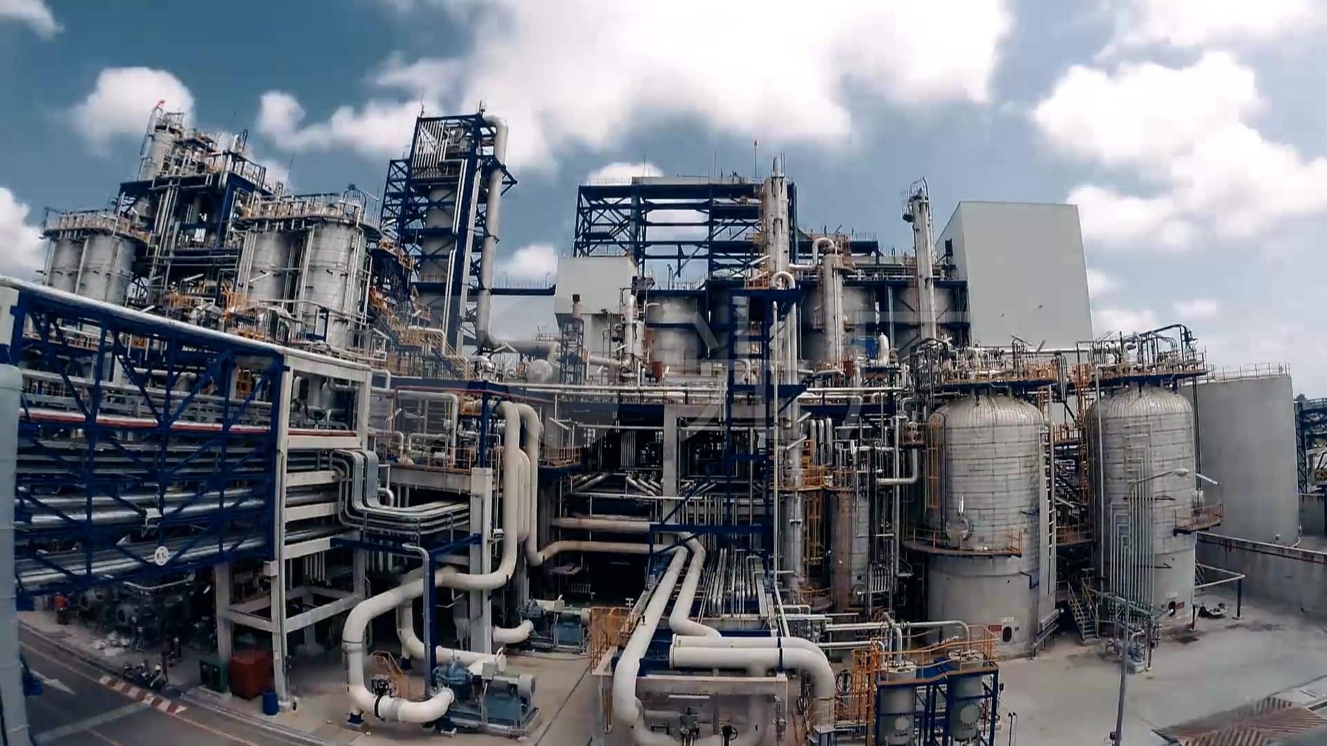 Компания Anhui Huanrui успешно выиграла тендер компании Wanhua Chemical на поставку рам для электрического обогрева трубопроводов постоянной мощности, способствуя инновациям и развитию химической промышленности.