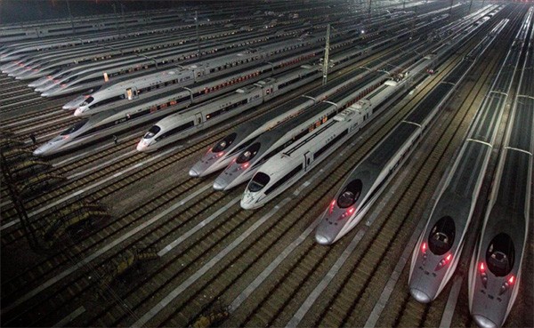 Стремясь к продвижению продукции «Сделано в Китае» и согревая мир, китайские предприятия по производству электроотоплений совершают прорыв благодаря инновациям.